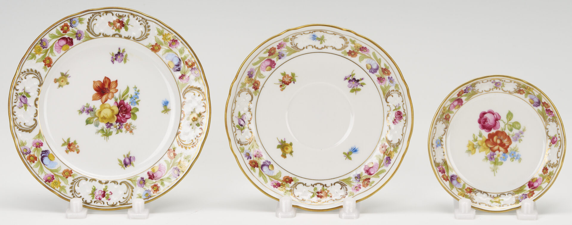 Lot 777: 36 Pcs Empress Dresden Flowers Porcelain Incl. Coffee Pot