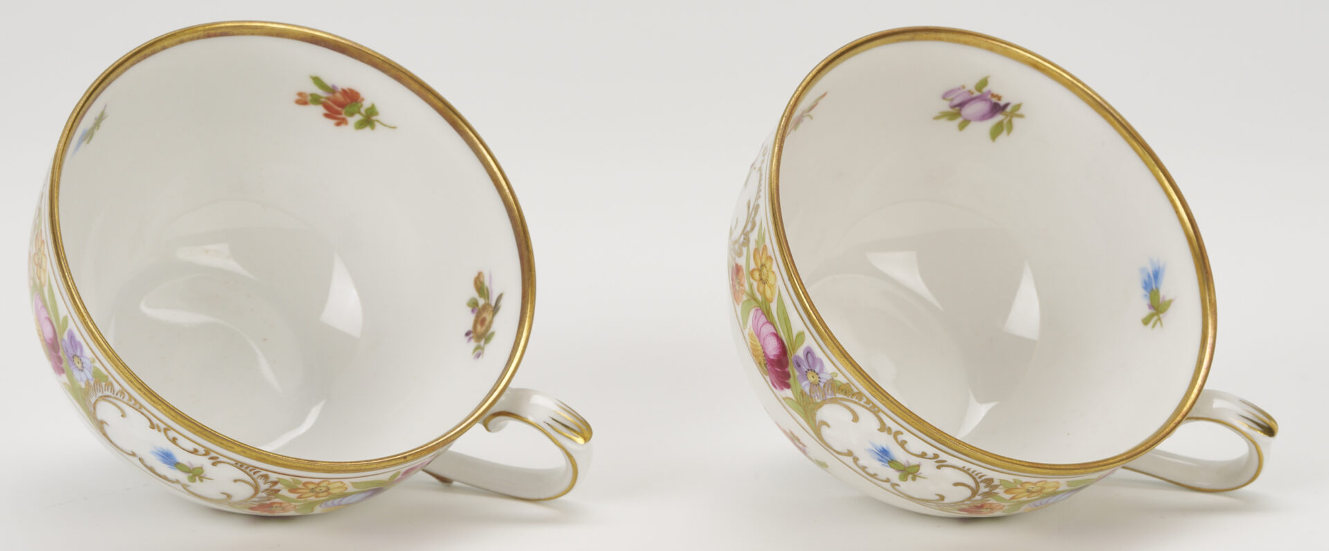 Lot 777: 36 Pcs Empress Dresden Flowers Porcelain Incl. Coffee Pot