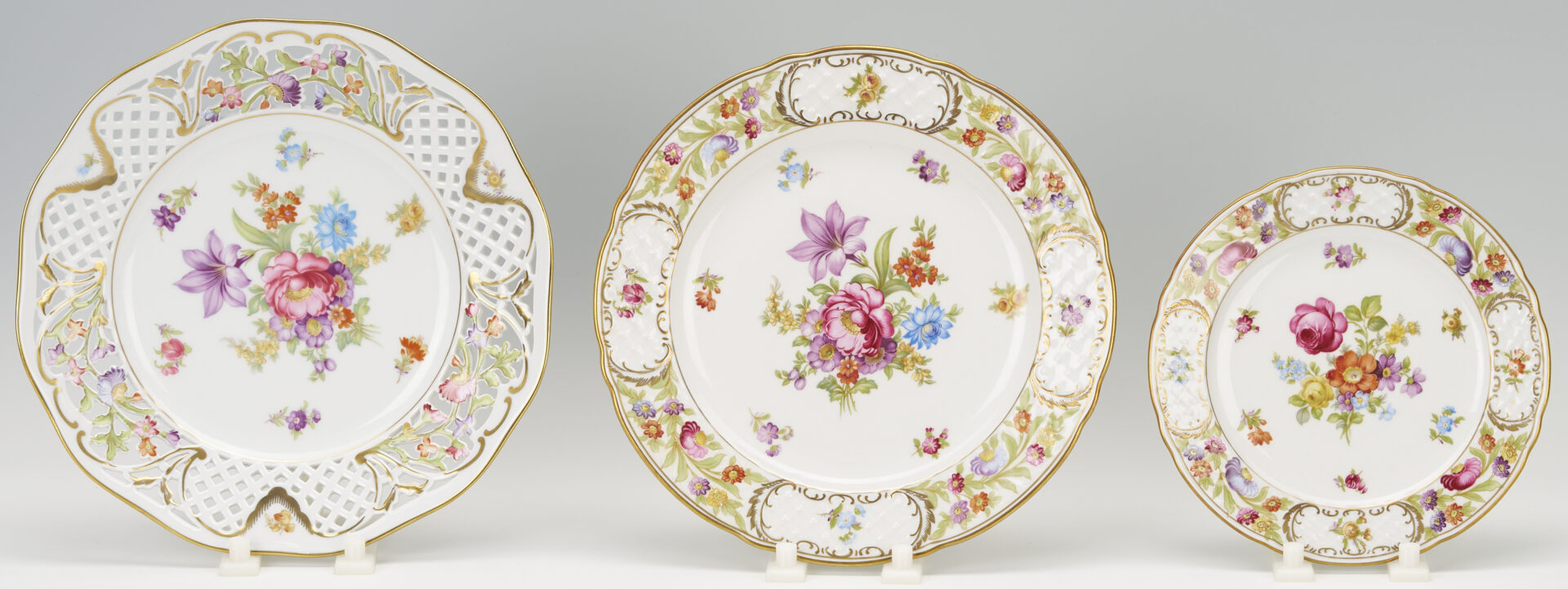 Lot 777: 36 Pcs Empress Dresden Flowers Porcelain Incl. Coffee Pot