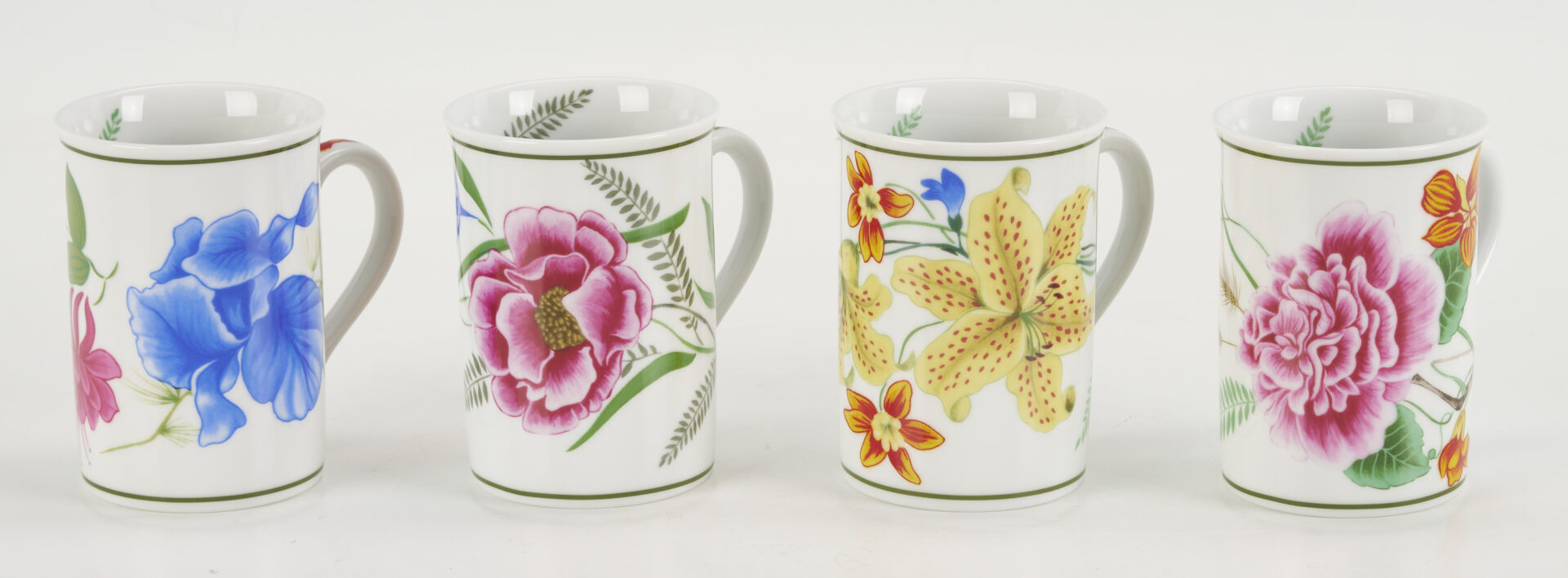 Lot 778: 12 Lynn Chase Assorted Porcelain Items