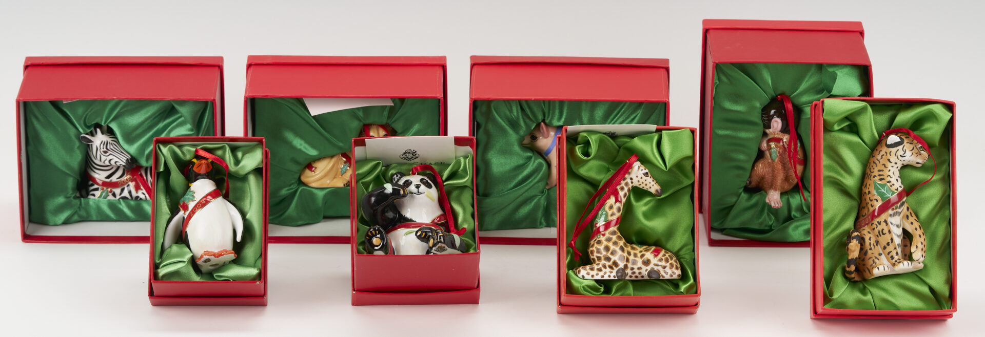 Lot 779: 20 pc. Lynn Chase Christmas Ornaments & Decorative Items