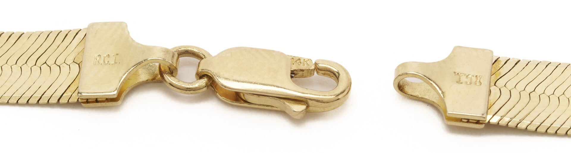 Lot 781: Royal Chain Inc. 14K Herringbone Necklace