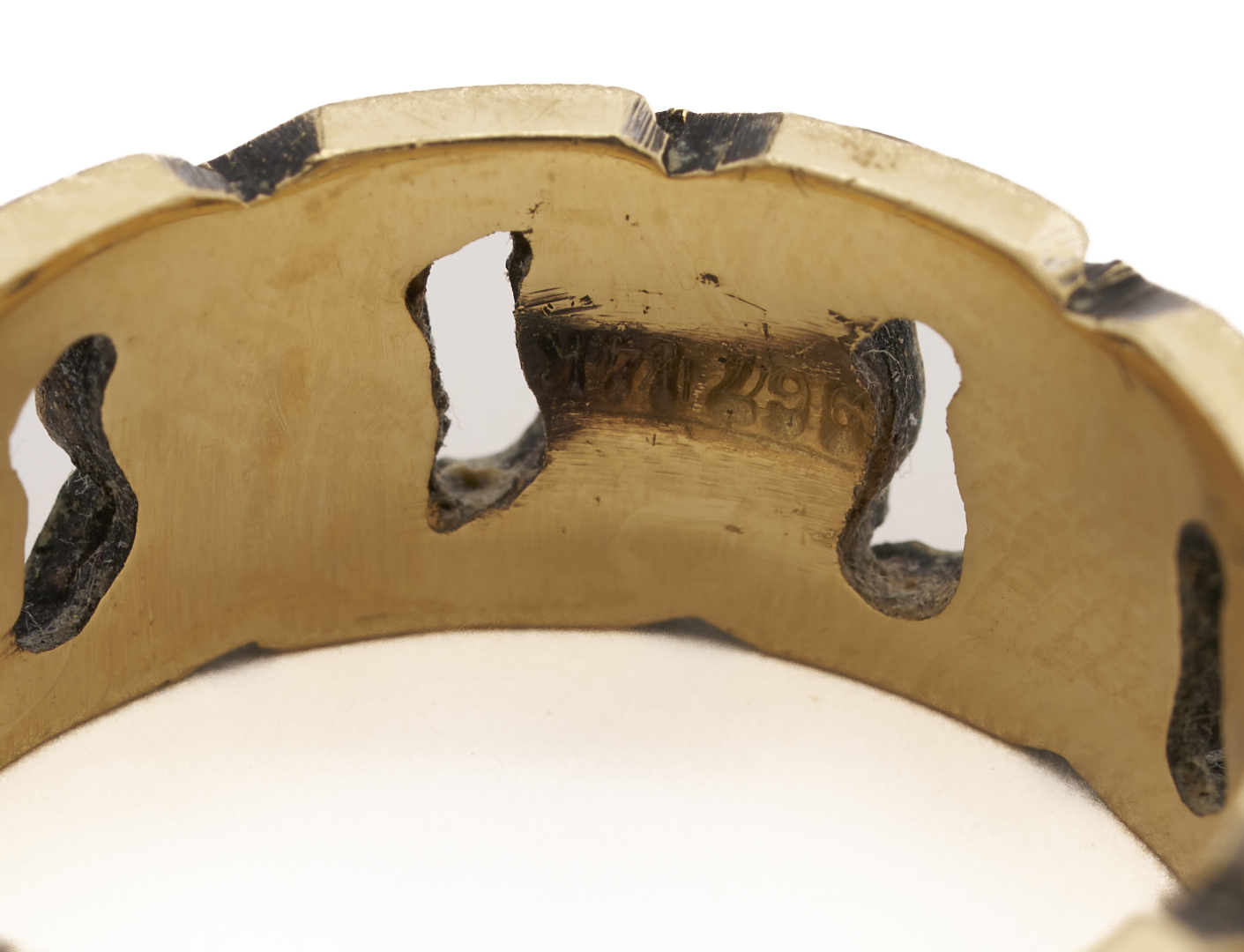 Lot 785: Two 14K Curb Link Style Wedding Bands