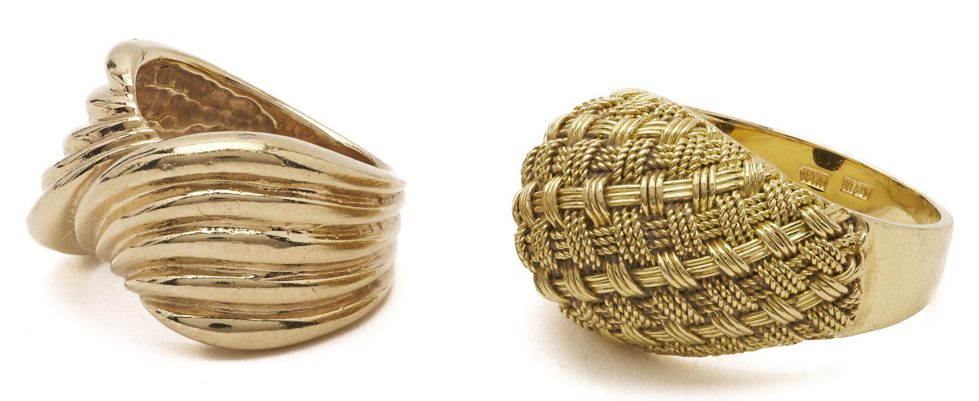 Lot 794: 2 Ladies Yellow Gold Rings