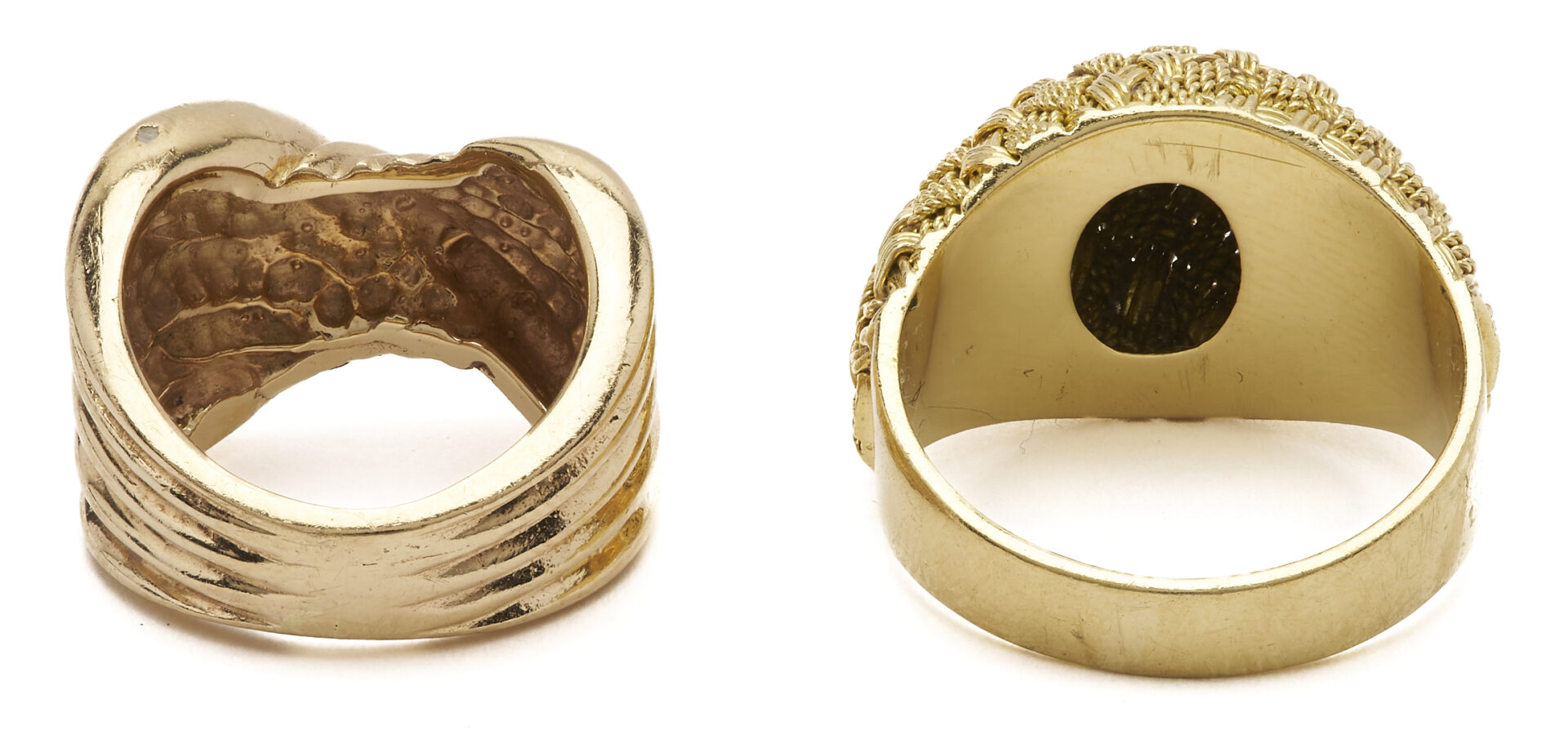 Lot 794: 2 Ladies Yellow Gold Rings
