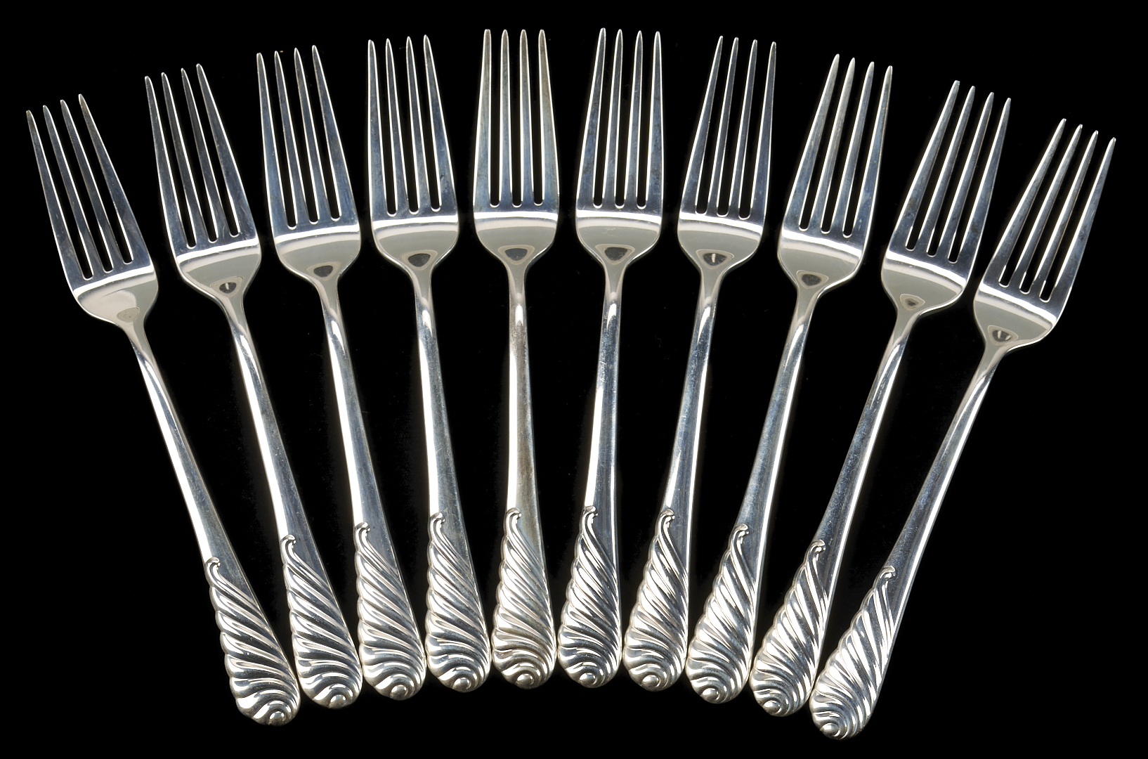 Lot 817: 20 Sterling Silver Dinner Forks, Kirk & Gorham