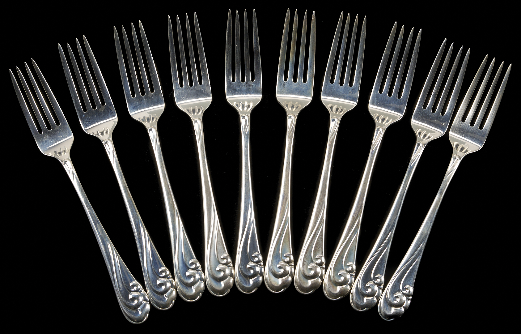 Lot 817: 20 Sterling Silver Dinner Forks, Kirk & Gorham