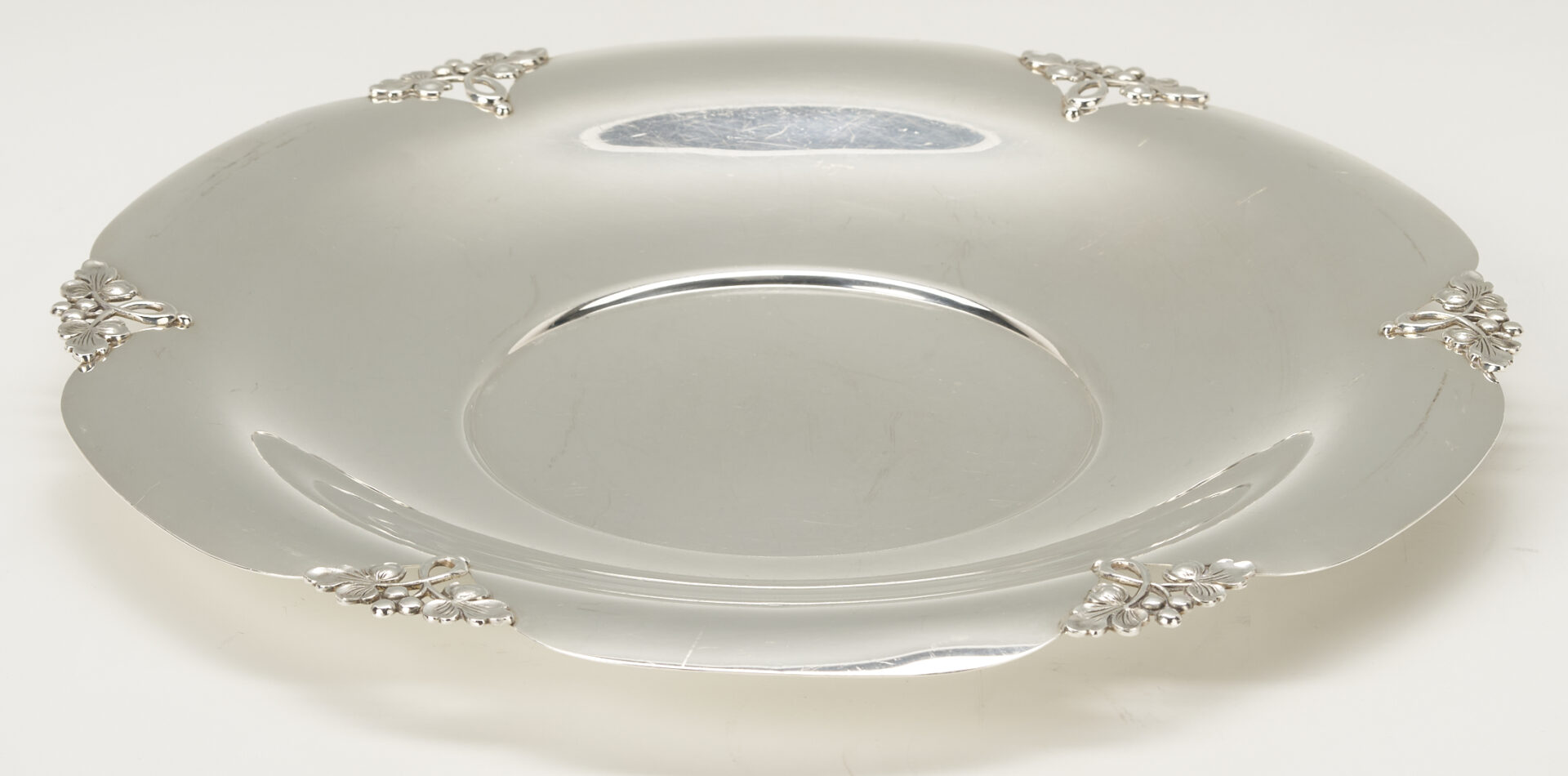Lot 825: Sterling Silver Dish and Tazza, Alexandria Pattern, Fisher & Hirsch