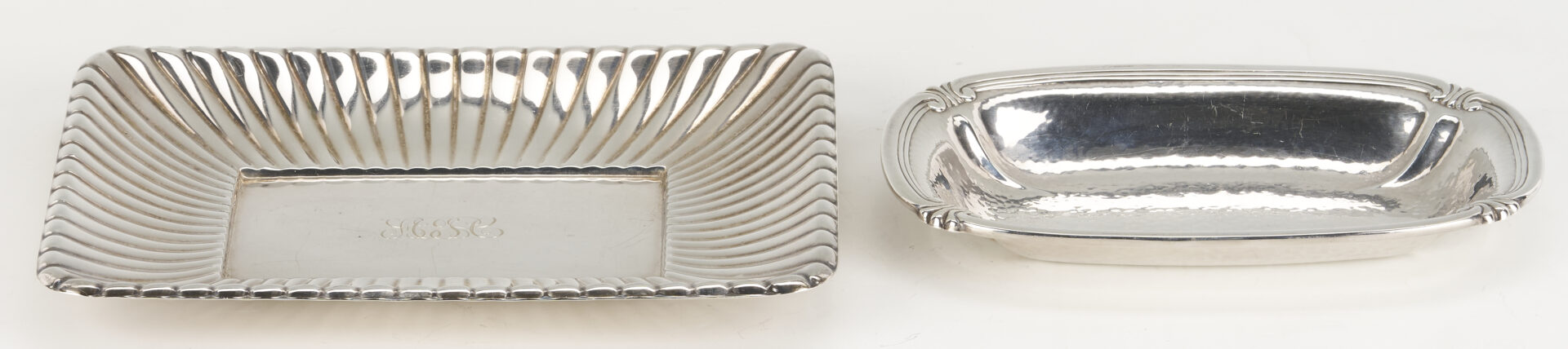 Lot 827: 3 pcs. Sterling Hollowware incl. Trajan Dish