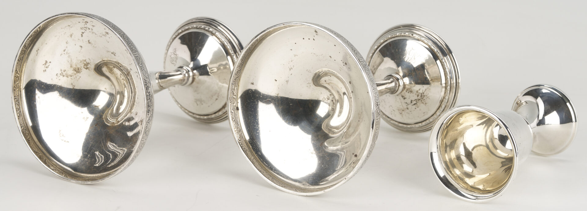Lot 830: 29 Assorted Sterling Silver Items