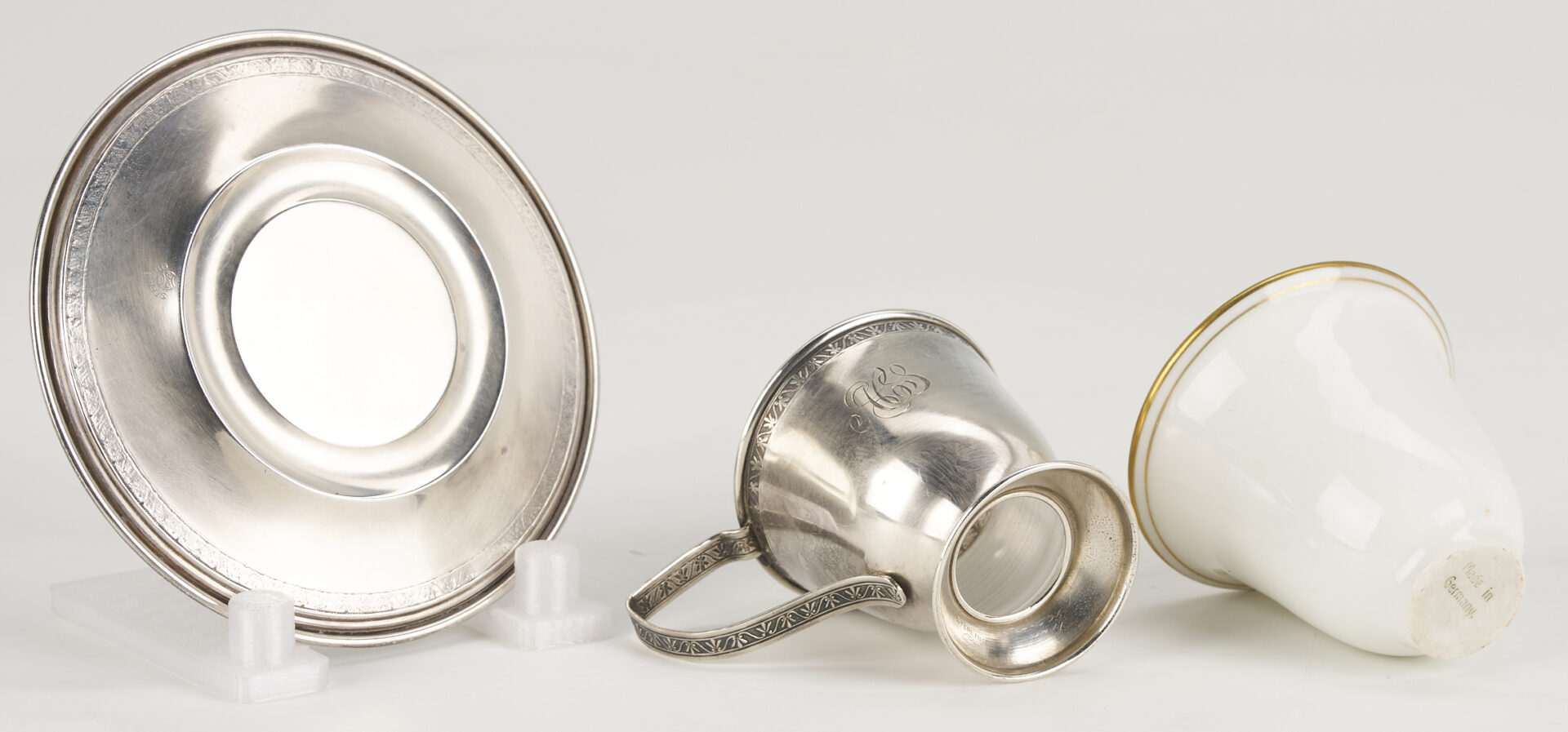 Lot 830: 29 Assorted Sterling Silver Items