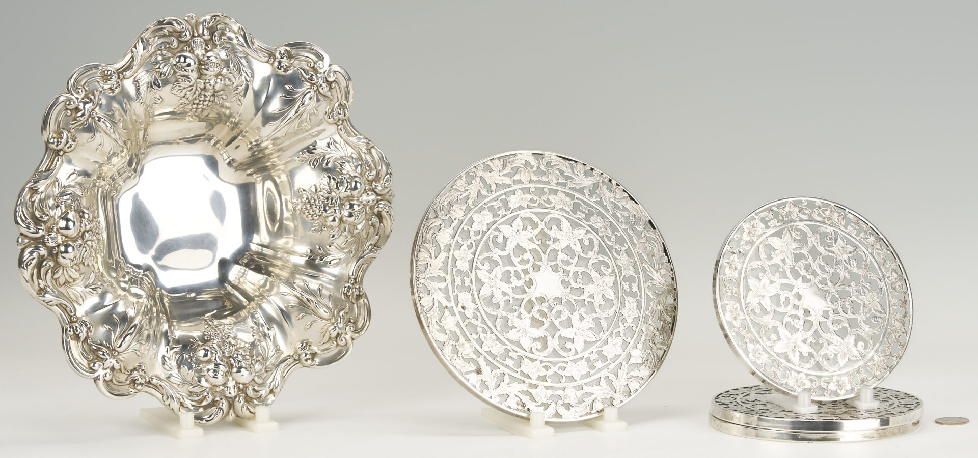Lot 833: Francis 1 Sterling Silver Serving Bowl & 4 Sterling Overlay Trivets