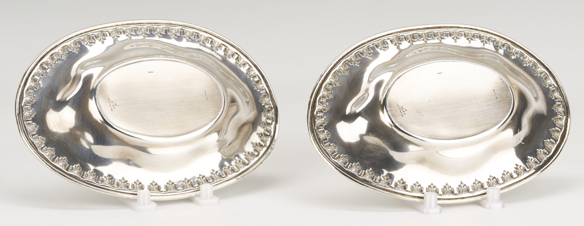 Lot 838: 4 Oval Sterling Silver Trays