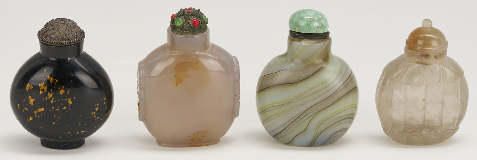 Lot 879: 14 Chinese Snuff Bottles: Glass, Agate, Hardstone