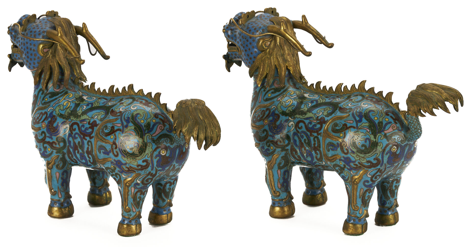 Lot 884: Pair Cloisonne Foo Dogs plus Cloisonne Plate