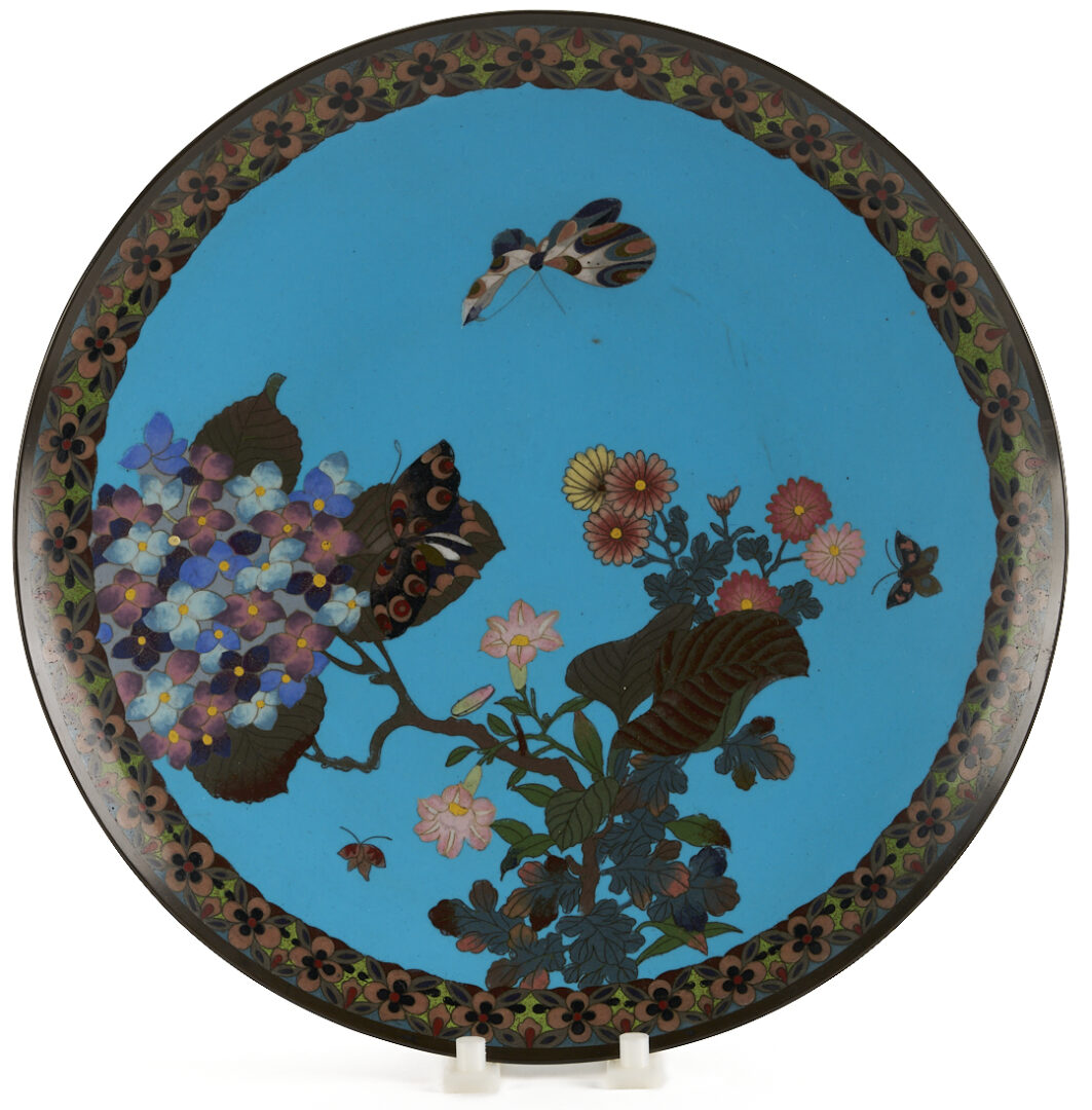 Lot 884: Pair Cloisonne Foo Dogs plus Cloisonne Plate