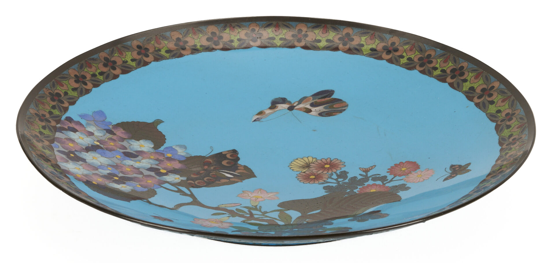 Lot 884: Pair Cloisonne Foo Dogs plus Cloisonne Plate