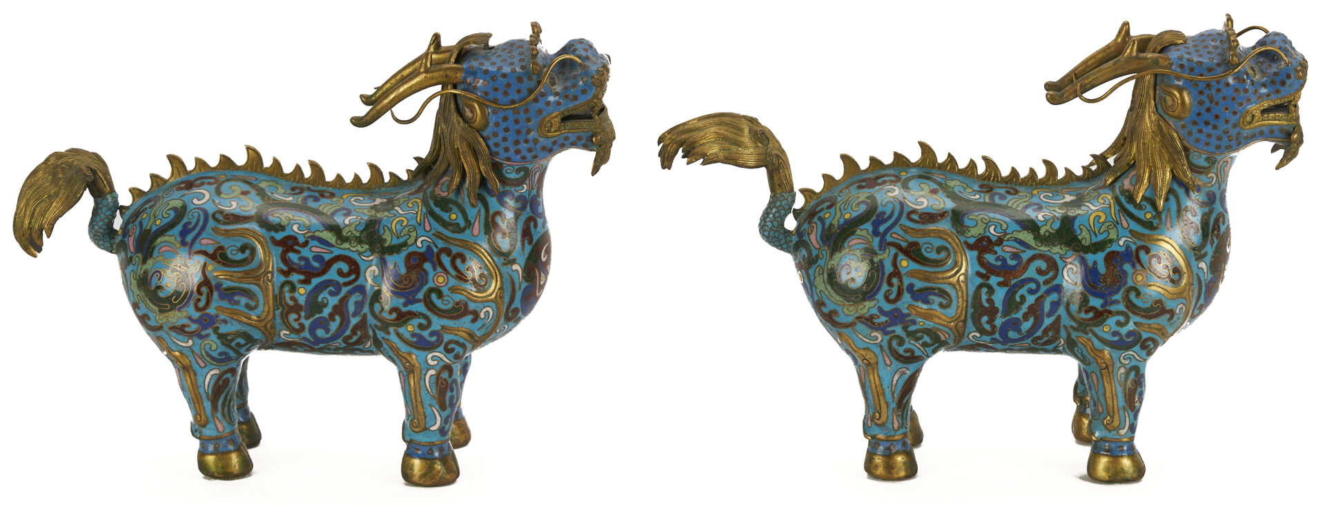 Lot 884: Pair Cloisonne Foo Dogs plus Cloisonne Plate