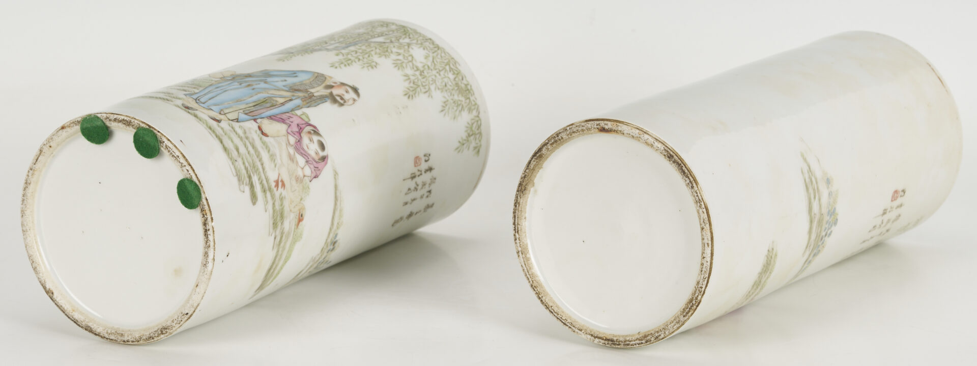 Lot 886: Pr. Chinese Famille Rose Wig Stands