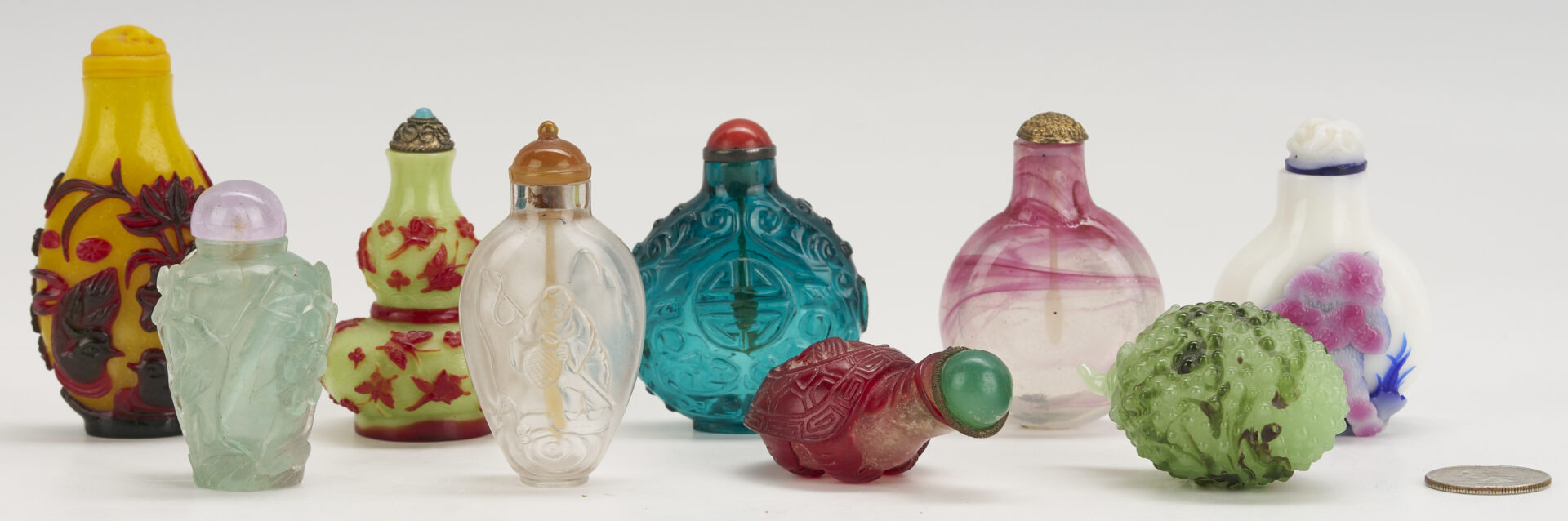 Lot 887: 9 Chinese Glass Snuff Bottles incl. Peking Double Gourd
