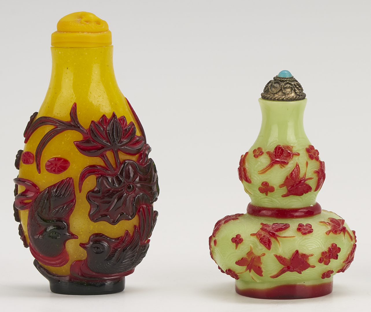 Lot 887: 9 Chinese Glass Snuff Bottles incl. Peking Double Gourd