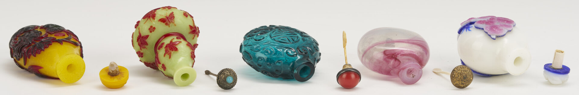 Lot 887: 9 Chinese Glass Snuff Bottles incl. Peking Double Gourd