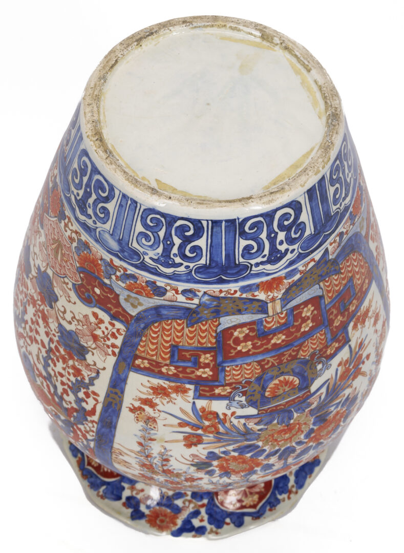 Lot 896: Large Imari Vase on Stand