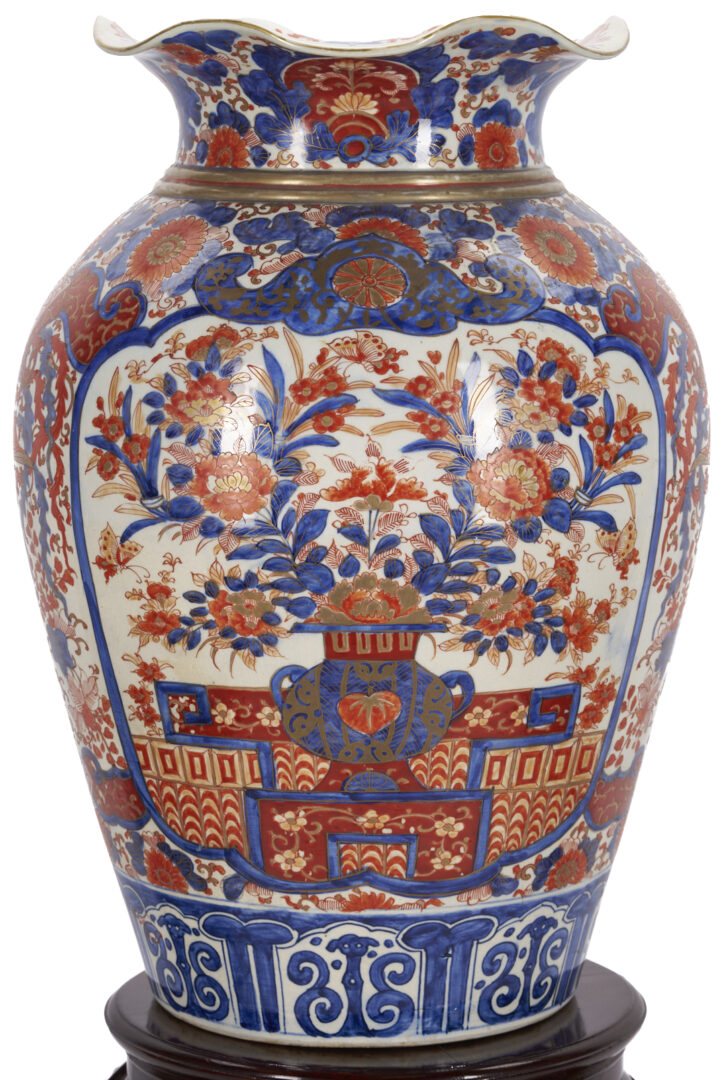Lot 896: Large Imari Vase on Stand