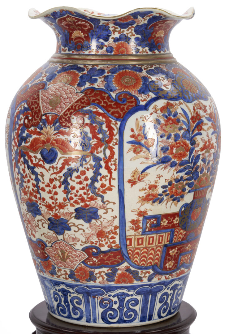 Lot 896: Large Imari Vase on Stand