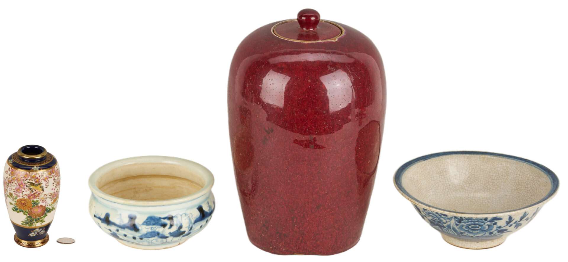 Lot 897: 4 Asian Porcelain Items