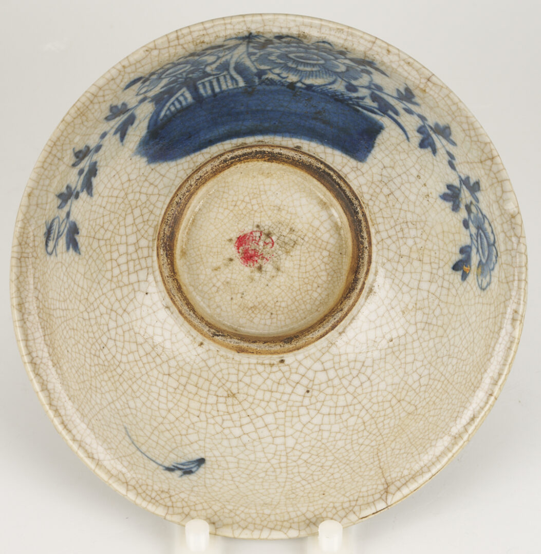 Lot 897: 4 Asian Porcelain Items