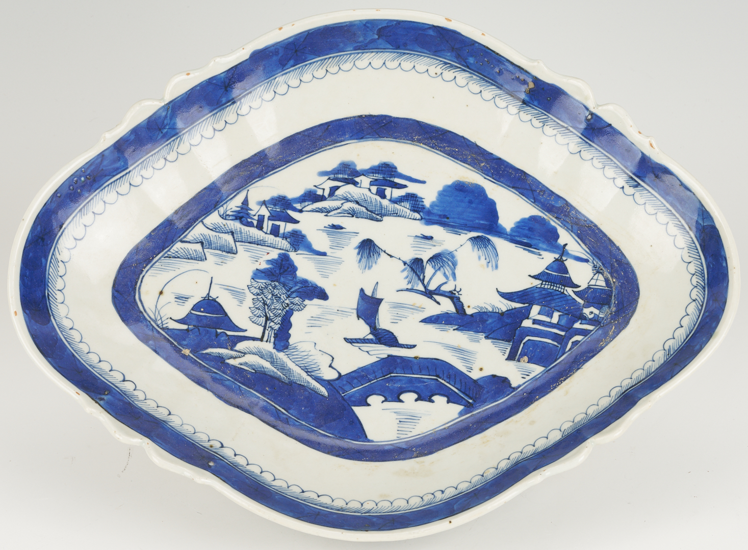Lot 898: 3 Chinese Canton Porcelain Pcs.: Cider Jug, Tazza, Small Tray