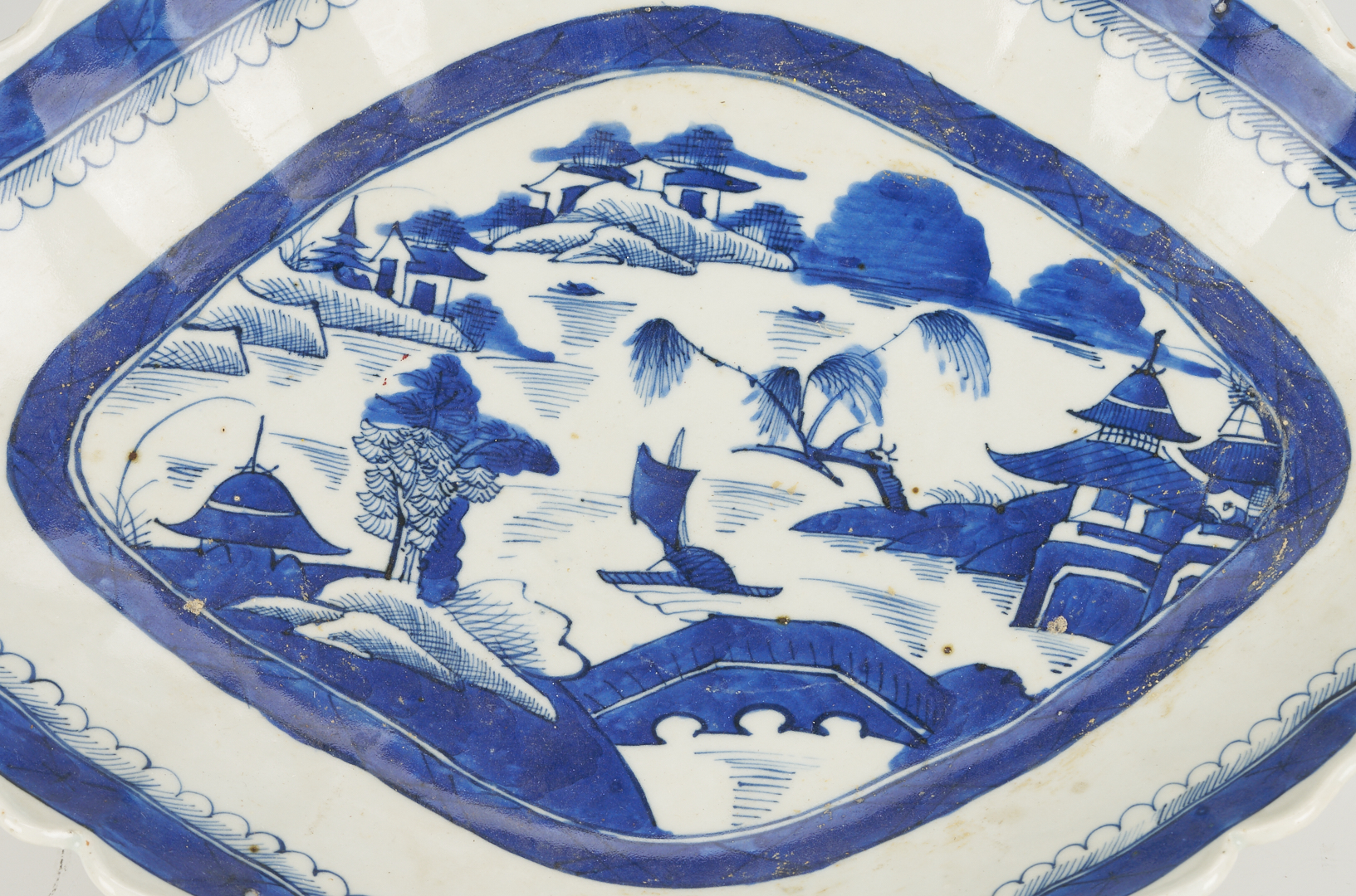 Lot 898: 3 Chinese Canton Porcelain Pcs.: Cider Jug, Tazza, Small Tray