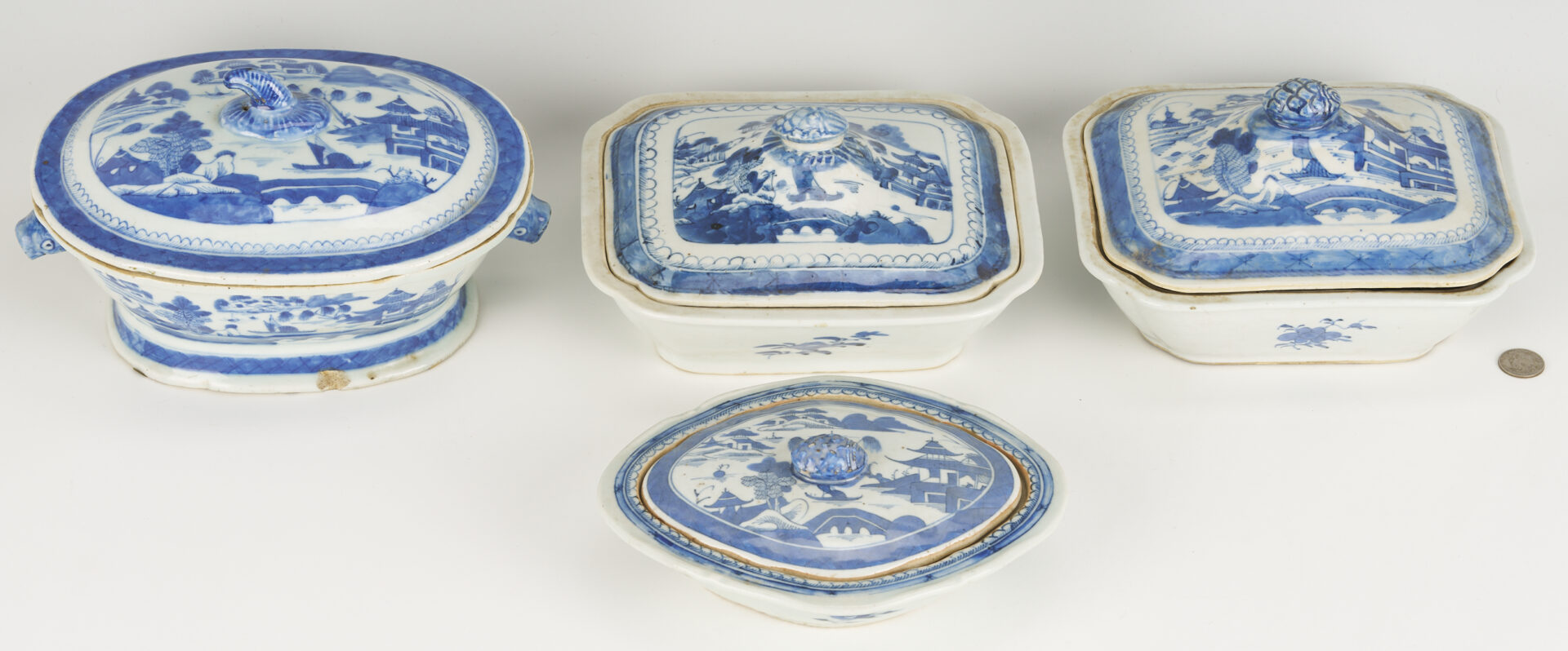 Lot 899: 4 Chinese Export Canton Covered Tureens