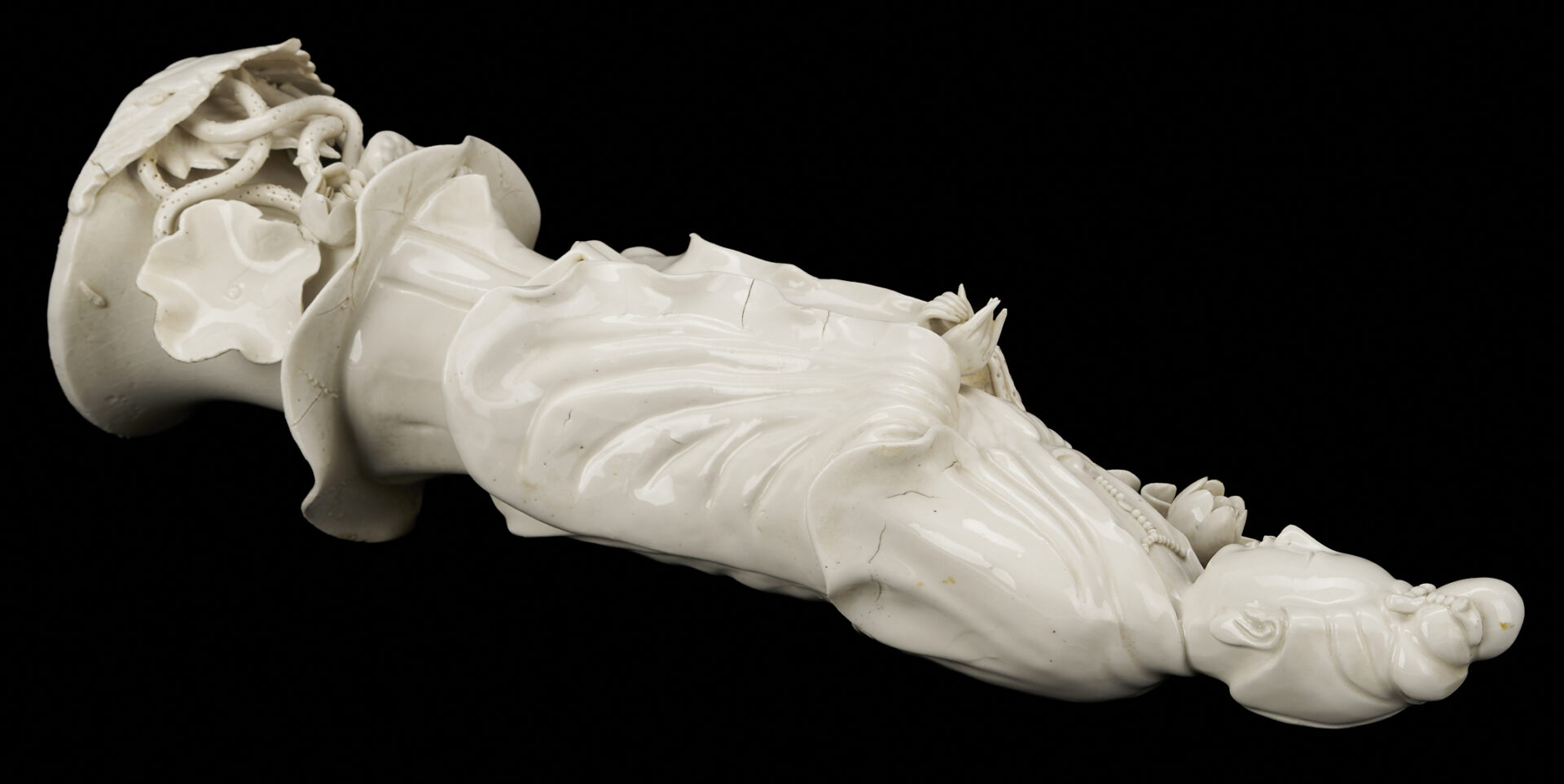 Lot 901: Pr. Chinese Famille Verte Lamps & Blanc de Chine Guanyin