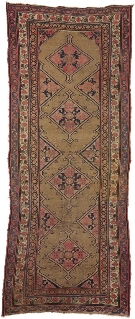 Lot 913: Kurd Bijar Runner, 9 ft x 4 ft