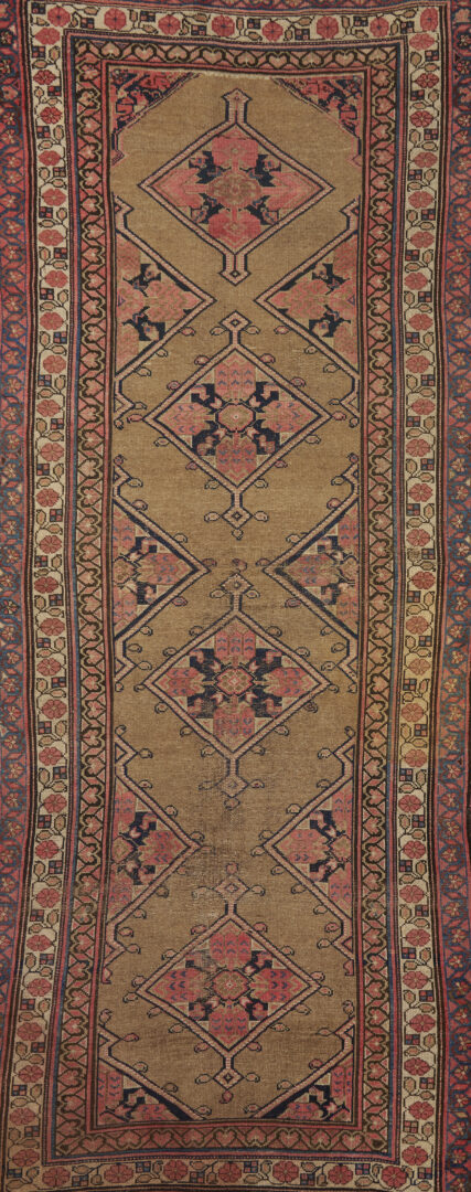 Lot 913: Kurd Bijar Runner, 9 ft x 4 ft