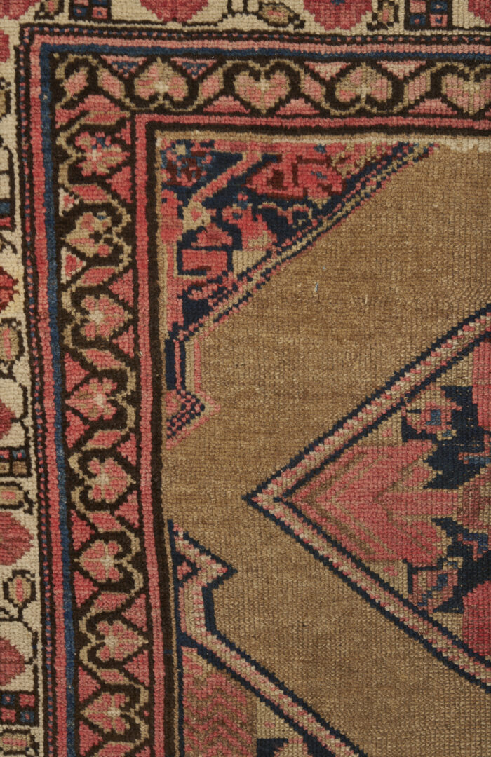 Lot 913: Kurd Bijar Runner, 9 ft x 4 ft