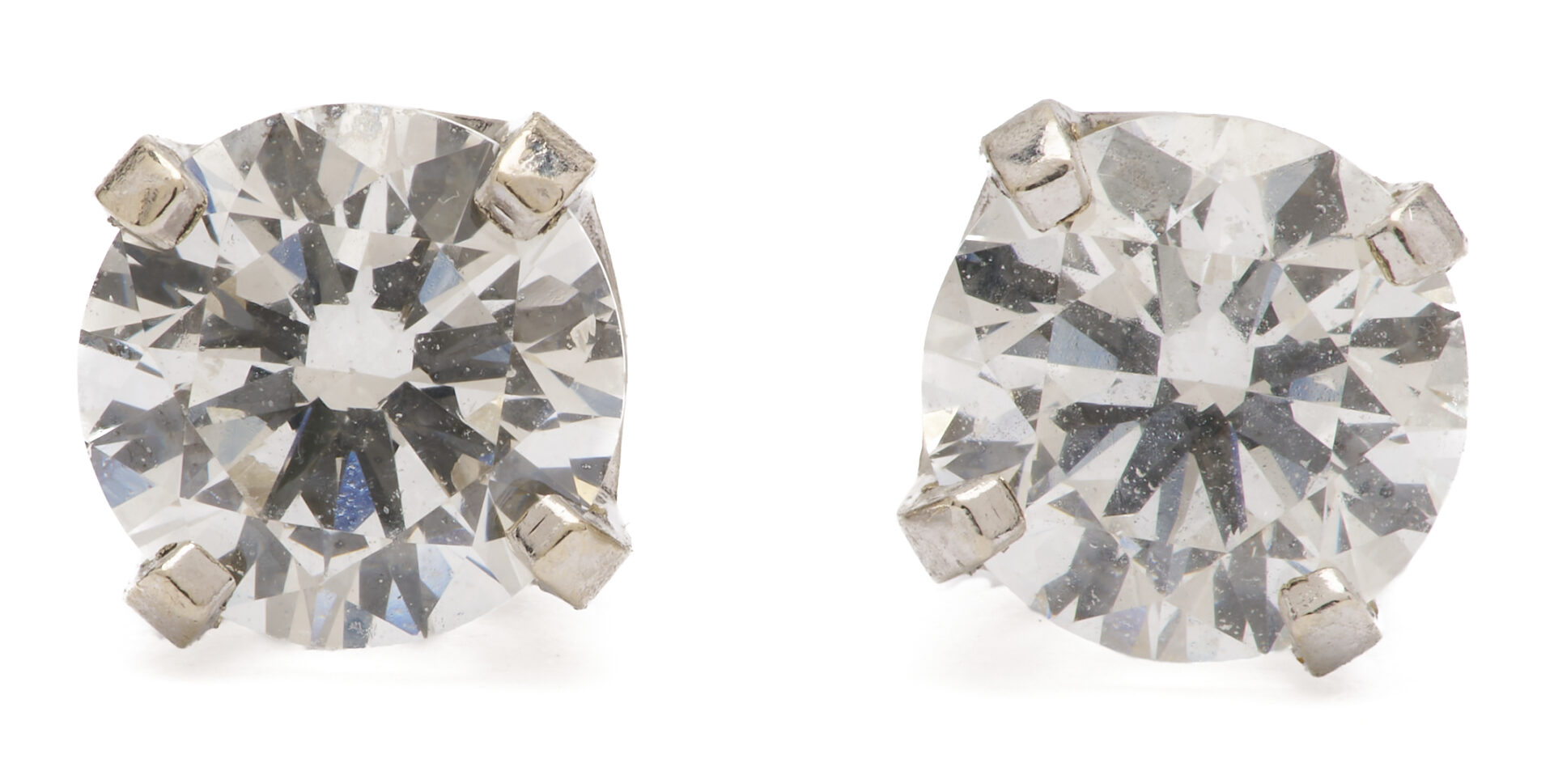 Lot 983: 14K White Gold Diamond Stud Earrings