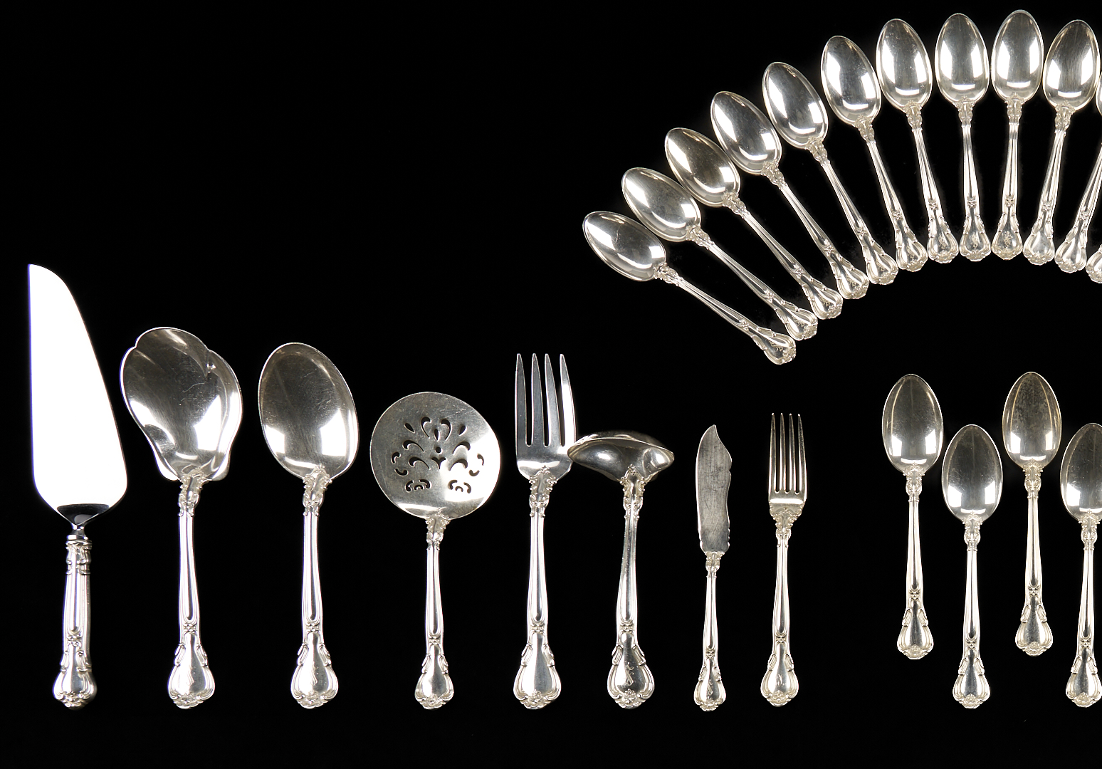 Lot 98: Gorham Chantilly Sterling Flatware, Service for 12, 108 pcs.