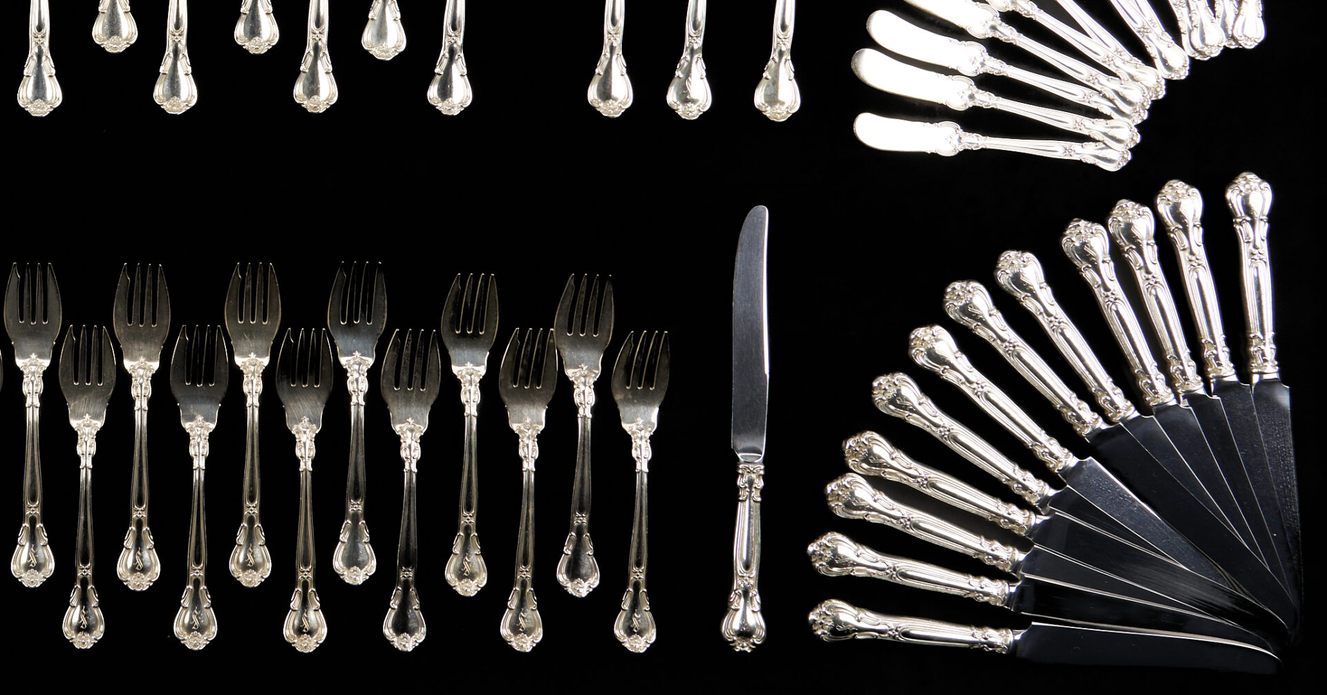 Lot 98: Gorham Chantilly Sterling Flatware, Service for 12, 108 pcs.