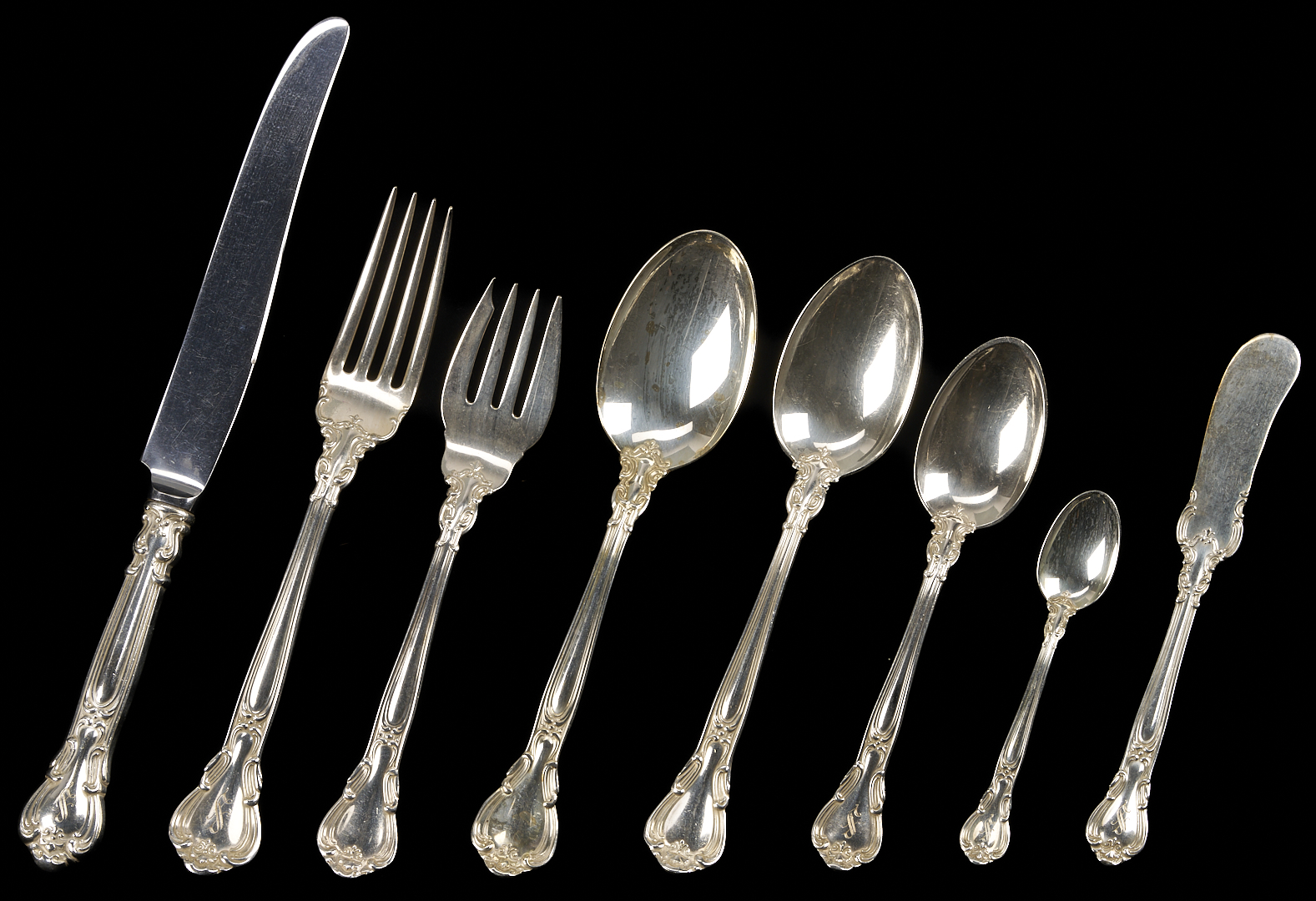 Lot 98: Gorham Chantilly Sterling Flatware, Service for 12, 108 pcs.