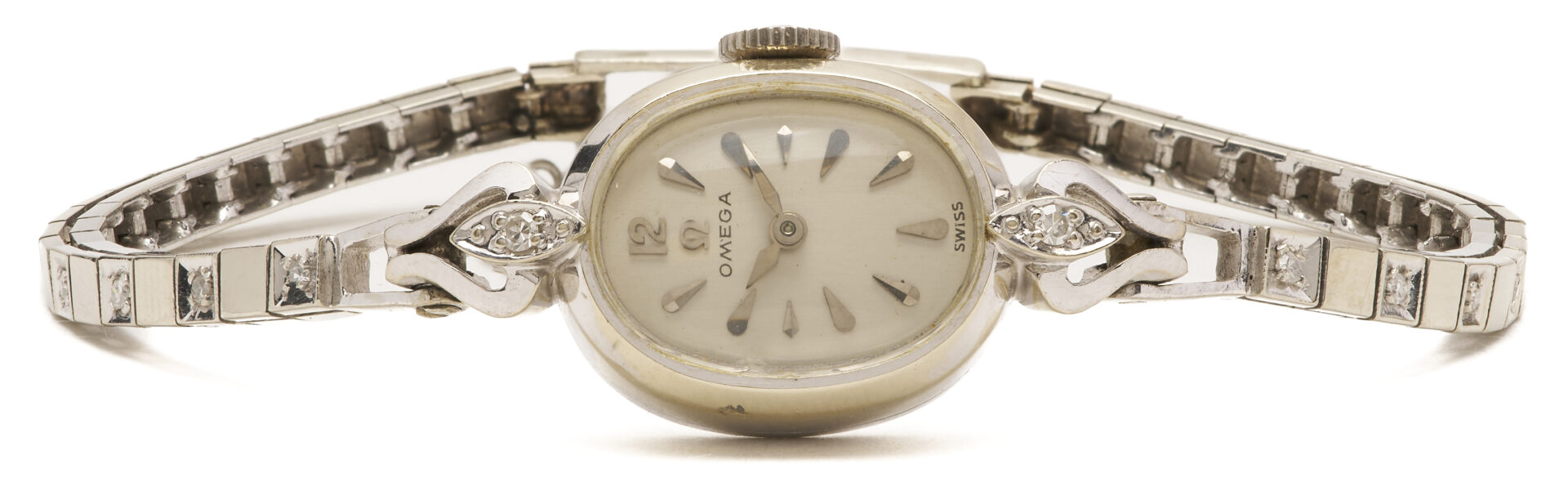 Lot 992: Ladies 14K Omega Wristwatch