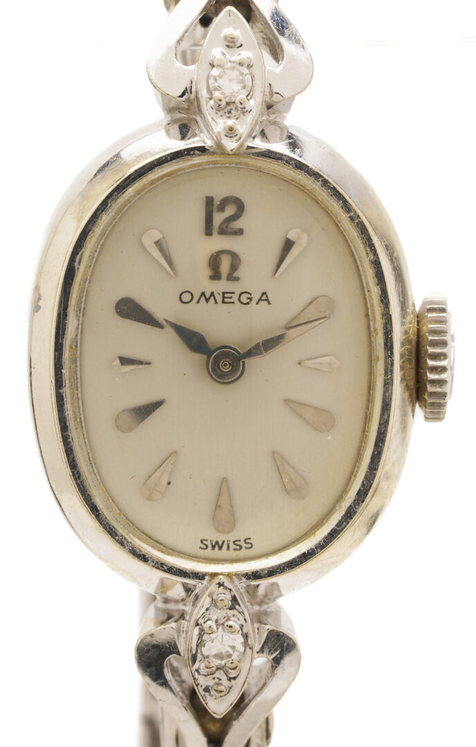 Lot 992: Ladies 14K Omega Wristwatch