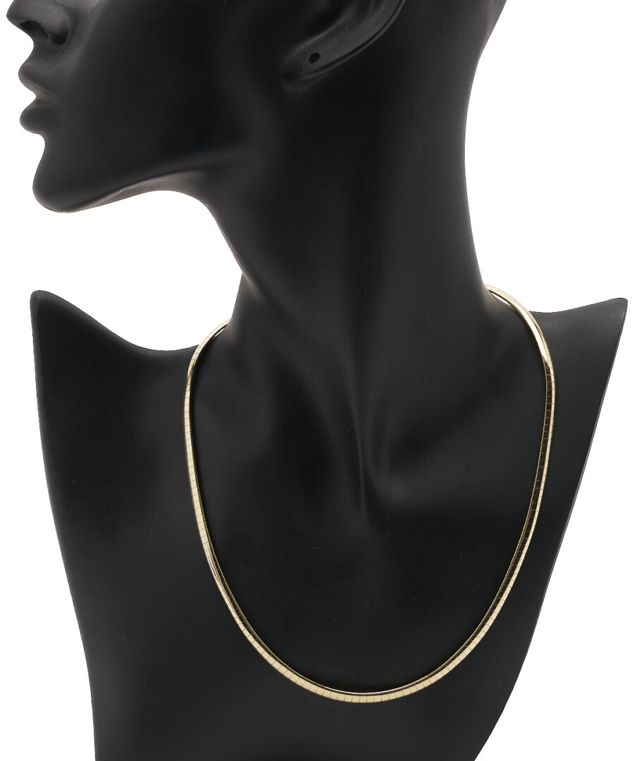 Lot 994: 10K Italian Omega Style Necklace