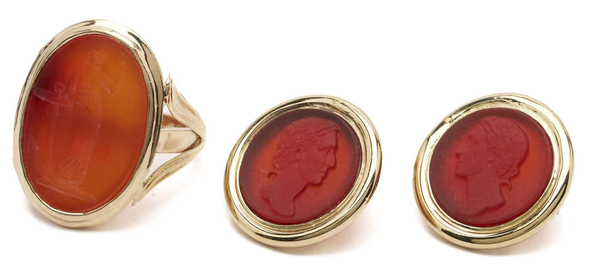 Lot 996: 6 Pcs. Carnelian and Yellow Gold Jewelry