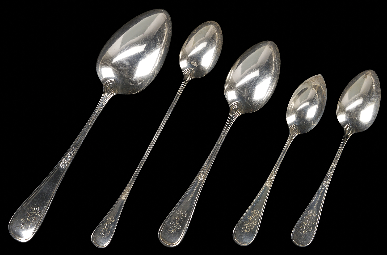 Lot 99: 96 pcs Sterling Flatware, mostly Gorham Hindostanee