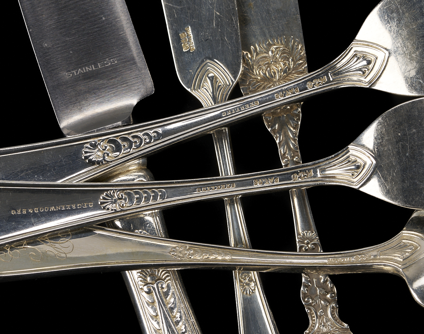 Lot 99: 96 pcs Sterling Flatware, mostly Gorham Hindostanee