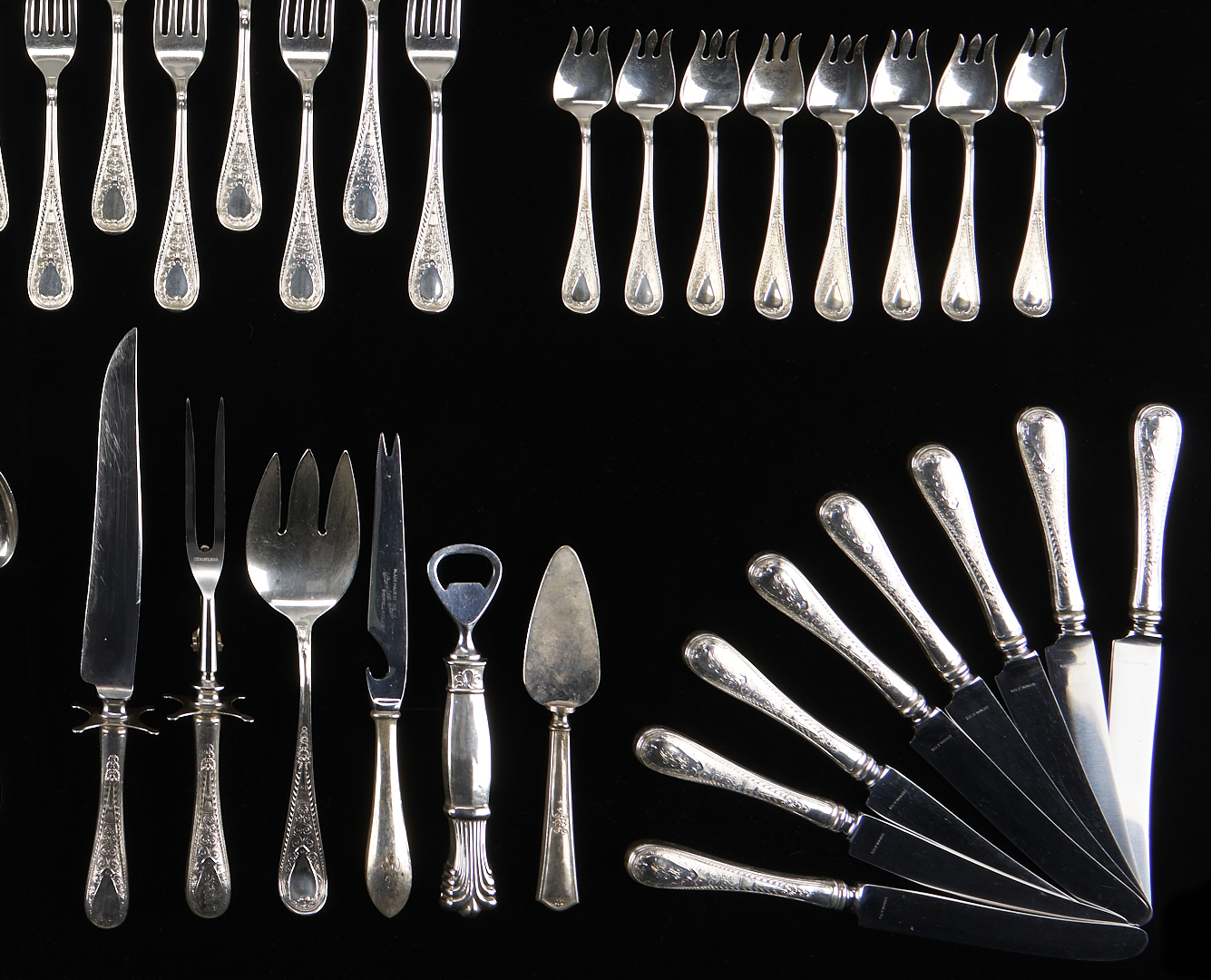 Lot 99: 96 pcs Sterling Flatware, mostly Gorham Hindostanee
