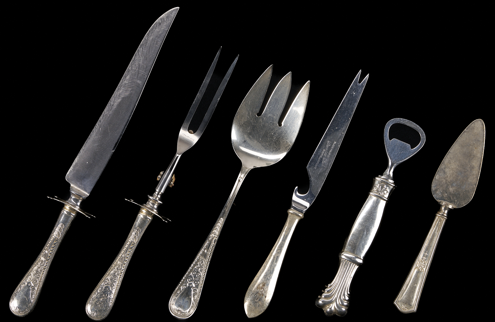 Lot 99: 96 pcs Sterling Flatware, mostly Gorham Hindostanee